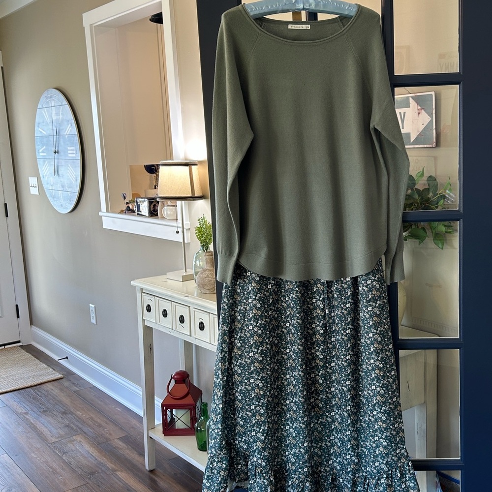 BoHo maxi skirt & sweater lightweight green sweater Floral Prairie skirt Unworn - Picture 2 of 6